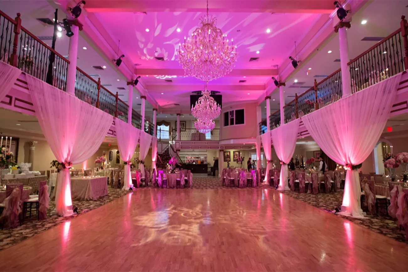 Banquet Hall with big dance floor in houston