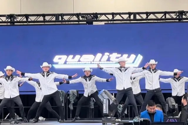 Coreografia Quality Quinceanera choreography