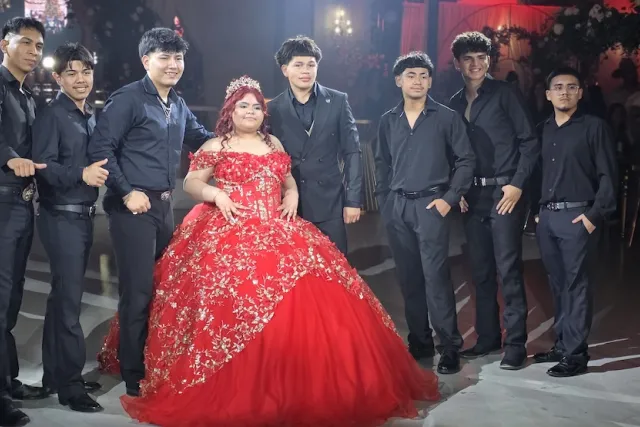 ikonik dancers houston