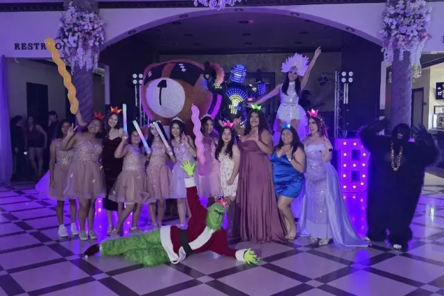 ikonik dancers houston